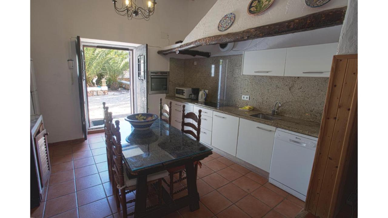 Villa Daniel 5 Mins By Taxi Into Ibiza Town Sant Jordi de ses Salines Luaran gambar