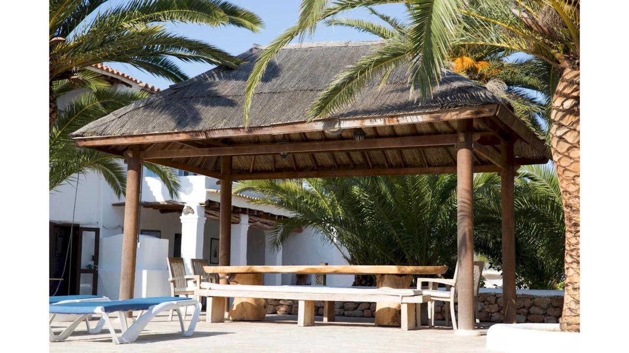 Villa Daniel 5 Mins By Taxi Into Ibiza Town Sant Jordi de ses Salines Luaran gambar