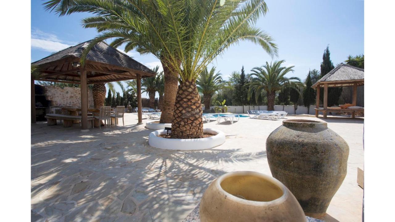 Villa Daniel 5 Mins By Taxi Into Ibiza Town Sant Jordi de ses Salines Luaran gambar