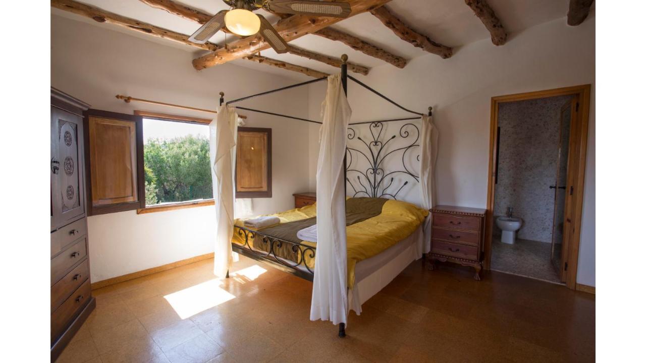Villa Daniel 5 Mins By Taxi Into Ibiza Town Sant Jordi de ses Salines Luaran gambar